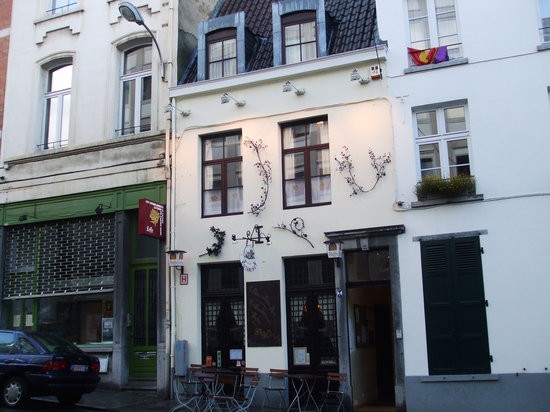 This image has an empty alt attribute; its file name is la-fleur-en-papier-dore-2.jpg